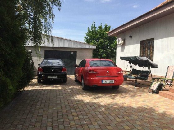 Надежній дом с хорошим ремонтом 15 минут до центра города Лиманка