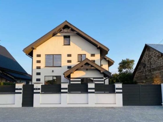 Дом в Фонтанке вблизи моря Фонтанка