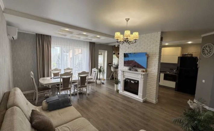 Продам дом с ремонтом Авангард/ жм Добрый хутор - фото 1