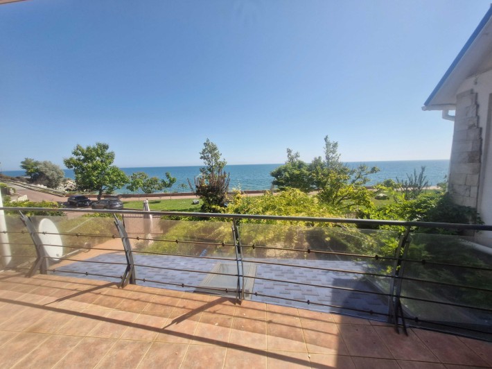 Совиньон VIP дом Первая линия от моря - фото 1