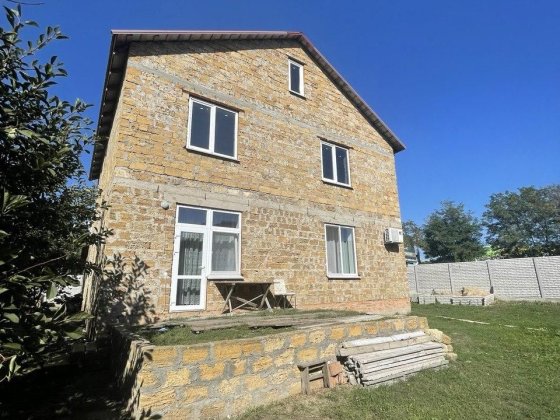 Продам 2-х этажный дом в Лесках (198-724) Лески