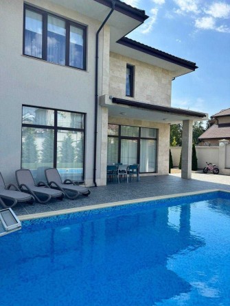 Дом Коттедж Бассейн Гараж Цоколь Совиньон Новый Ремонт 7,5 Сотки - фото 1