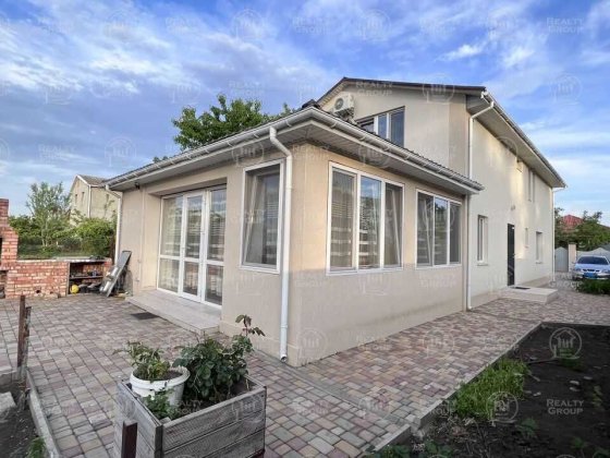 Продажа дома для большой семьи на ст.Усатово/две зеркальные части Усатово