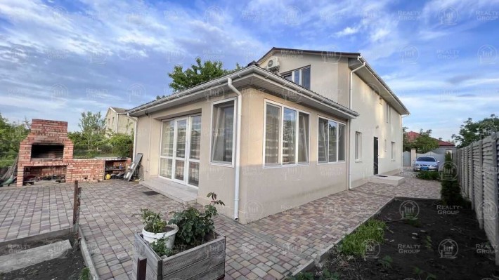 Продажа дома для большой семьи на ст.Усатово/две зеркальные части - фото 1