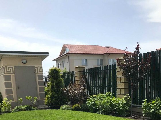 Продам 2 поверховий просторий будинок в Совіньйоні | 140 метрів | Таирово