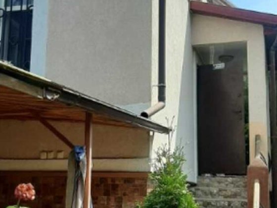 Продам! Дом в живописном районе, инст. Таирова!