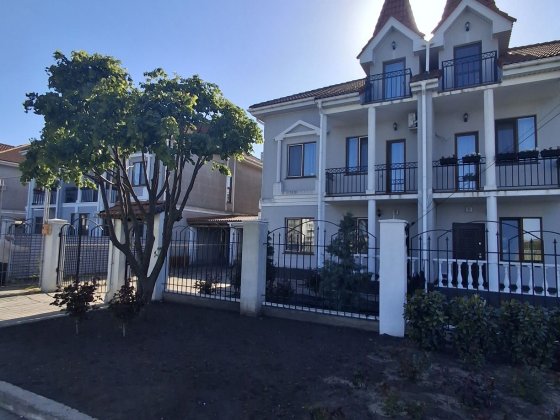 Продам дом (дуплекс) . Молодёжное  , пригород Черноморска ! Молодіжне