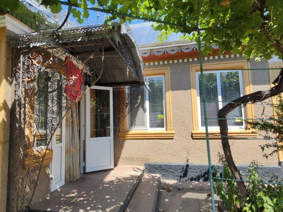 Отличный дом с мебелью в продаже.