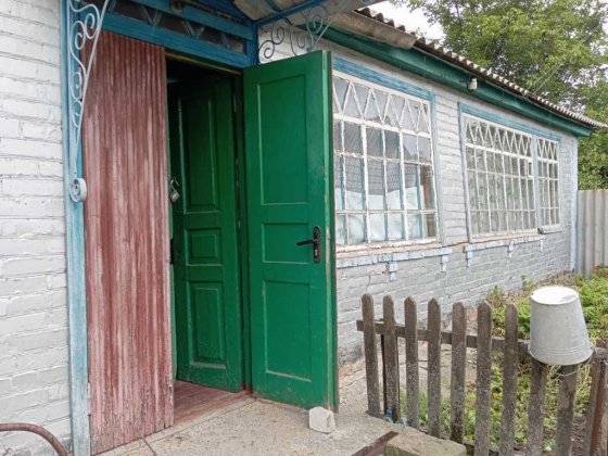 Будинок 58м2, земельна ділянка 50 соток, гараж Мачухи