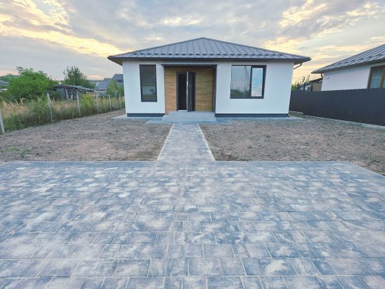 Будинок Вараш (за молокозаводом) Вараш