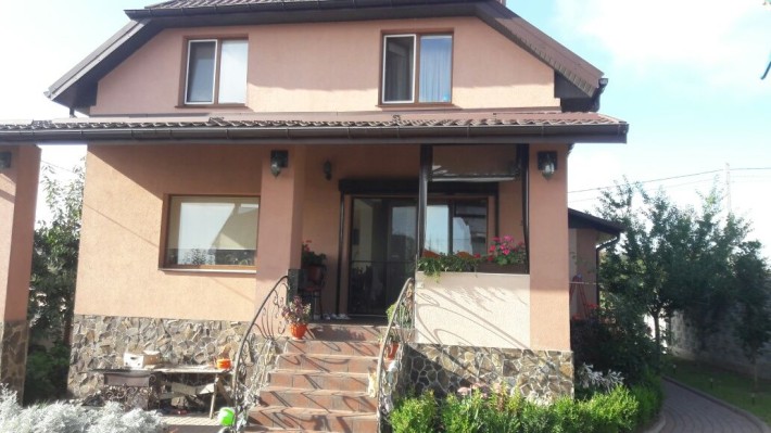 Продам добротний будинок.За луцким кільцем праворуч.Городецька с/р. - фото 1