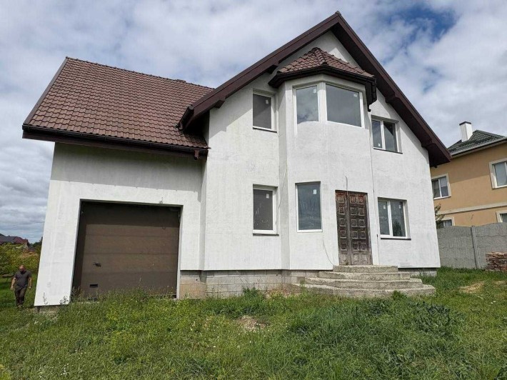 у Продаж стильного будинку у передмісті Рівного, с. Біла Криниця - фото 1