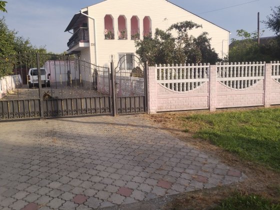 Будинок у Полонному Полонное