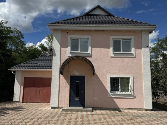 Продаж будинку біля лижного спуску Звенигородка