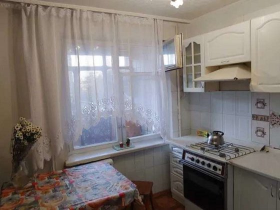 Продаж 1-кімнатної квартири на вул.Бориспільська, 12 Київ