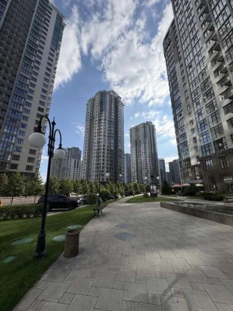 Продаж 4-к квартири вул. Драгомирова 4б - фото 1