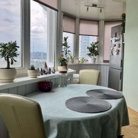 Продаж 1-к квартири площа Оболонська 2а Київ