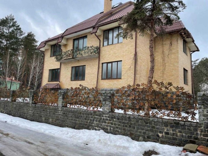Продаж будинку у місті Бровари 400 м² на земельній ділянці 9,4 сотки - фото 1
