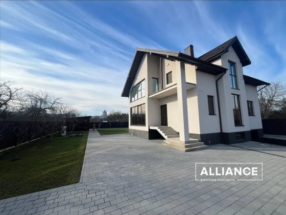 Продам будинок поруч з Епіцентром, в Франківську, ремонт дуже якісний Ивано-Франковск