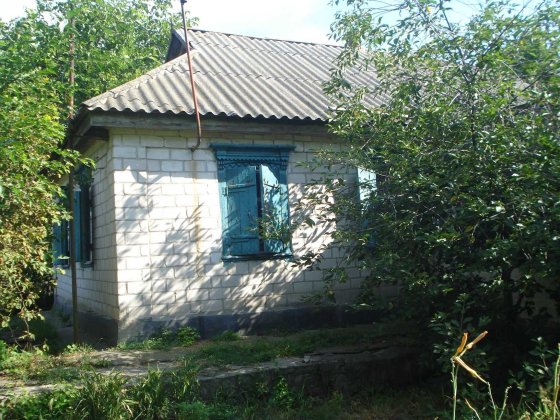 Продам  кирпичный дом  в с. Чикаловка . Кременчук