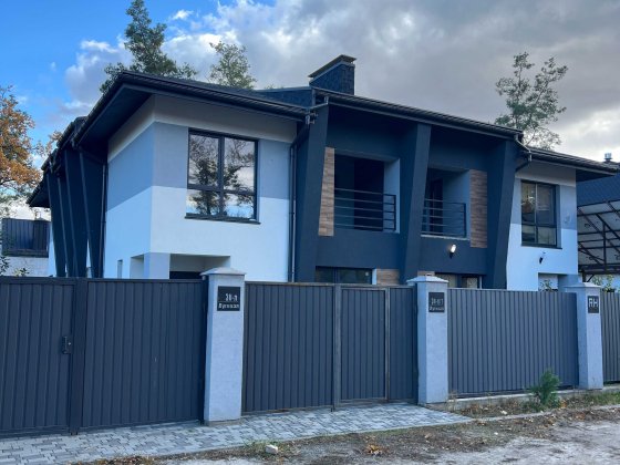 Продаж 2 поверхового таунхауса з ділянкою , 85 кв. м, 3 кімнати Ирпень