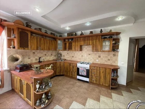 Продам будинок в Івано-Франківську р-н Майзлі ( Незалежності) Ивано-Франковск