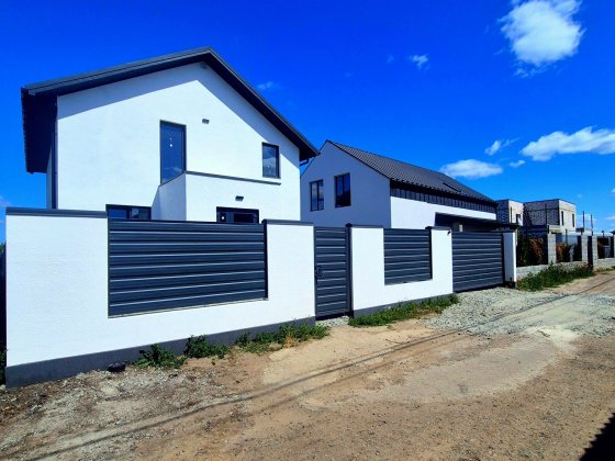 Новий будинок біля парку Олександрія Біла Церква