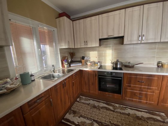 Окремий будинок в Бучі з ремонтом, меблями і технікою Буча