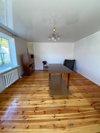 Пів будинку в Бучі біля озера, 57,6 м² + 3 сотки, гараж і баня - фото 1