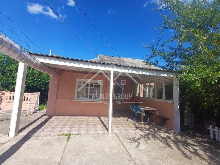 Продаж будинку вул. Донецька на Розвилці велика літня кухня, 16 соток. - фото 1