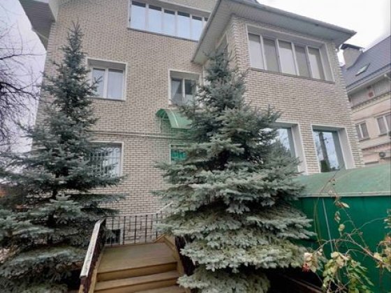 Продаж 3-х поверхового будинку для родини в Кременчуці в Царському се Кременчук