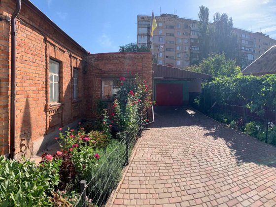 Будинок у тихому місці Центрально-Міського району Кривий Ріг