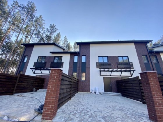 СУПЕР ЦЕНА - Таунхаус в СОСНОВОМ ЛЕСУ - 115 метров - ТЕРРАСА на Крыше! Буча