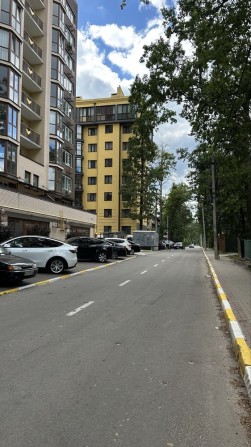 Таунхаус з окремим паркомісцем біля парка Незнайко. - фото 1