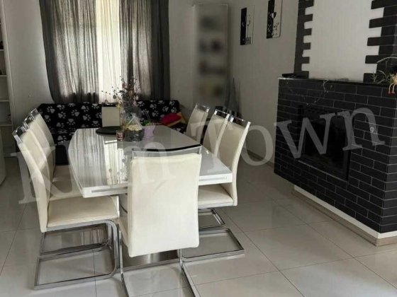 Продається будинок у мкр-ні Підварки з власним озером Переяслав-Хмельницький