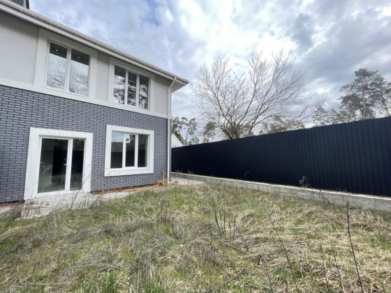 Кутовий таунхаус  в Лісовій Бучі, мінімальні податки Буча