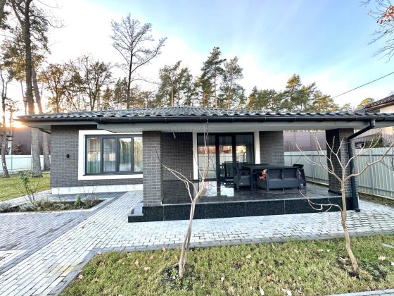 Продам 1-поверховий будинок з ремонтом  в Лісовій Бучі! Котедж! Буча