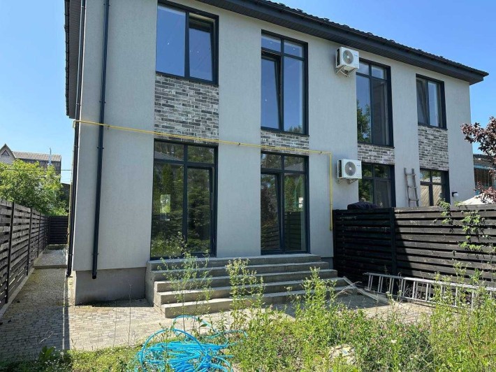 Продам Дуплекс в Місті Ірпінь. Поруч Набережна та Інфраструктура. - фото 1