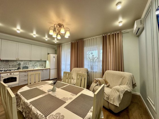 Шикарний Таунхаус на Патріотичній Суми