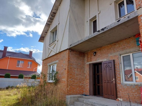 Продам Новый дом на Веретиновке Версаль Суми