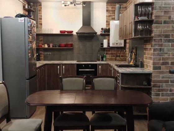 Таунхаус в начале барановки у реки,подходит под єОселю Суми