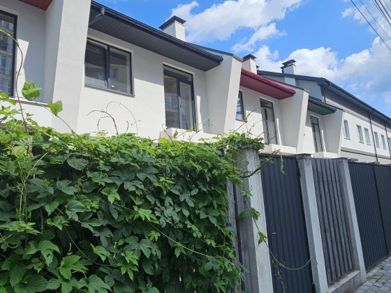 Центр міста! Окремий двір! Газ! Терміново! Торг! Ирпень