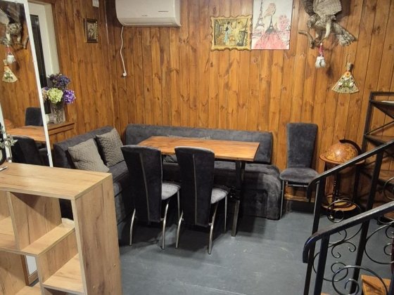 Продам шикарну дачу в якій можна жити поруч блакитні озера Суми