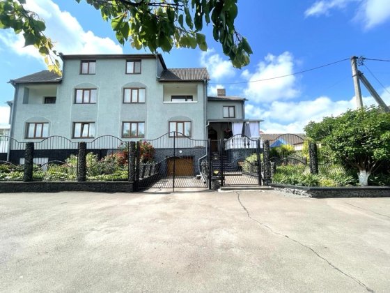 Будинок, 1/2 частина Рівне