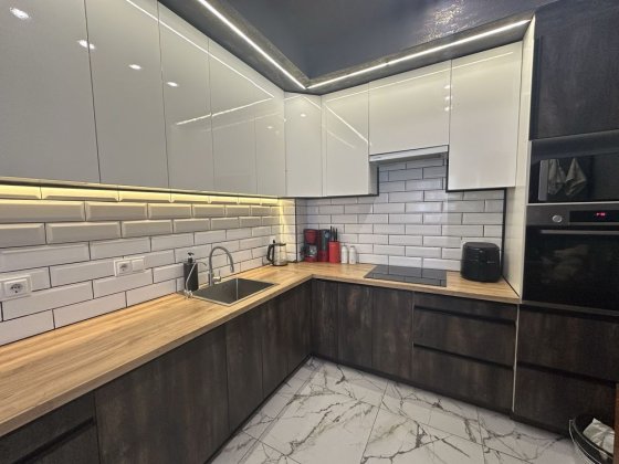 Продам котедж з ремонтом   . Район Райський Сад Ровно