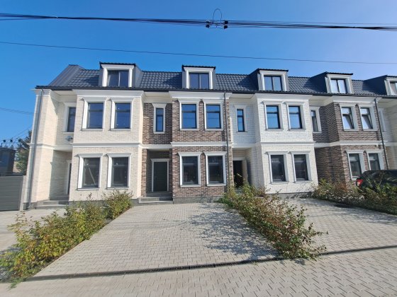 АКЦІЯ!!! Продам по сертифікату Є-відновлення Таунхаус  в закритому міс Ирпень