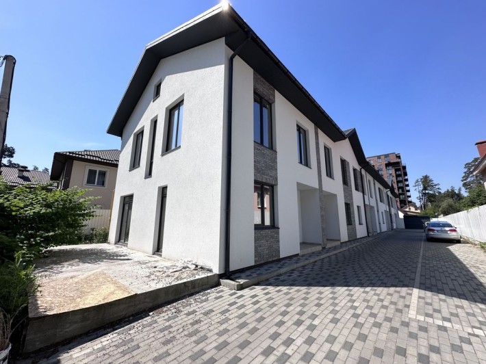 Таун біля жк Ютландія 74000$. - фото 1