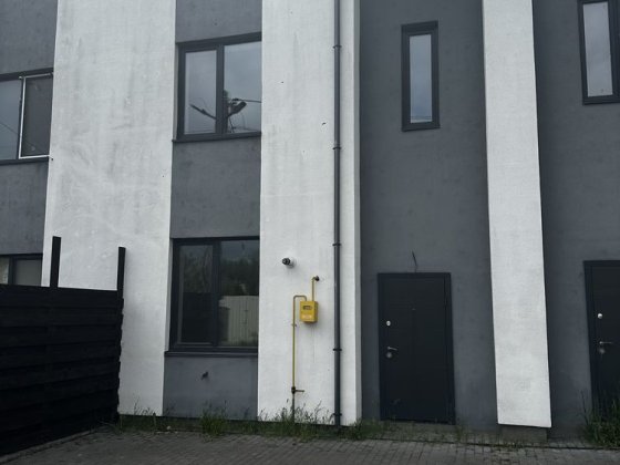 Триповерховий таунхауз Буча з частковим ремонтом Буча