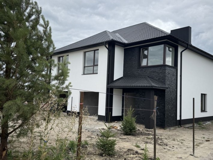 Продам котедж 180 кв м/4сот ділянка на кодний будинок подвіря - фото 1