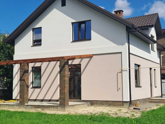 новый дом 140м2 в тихом месте центр 3км .от хозяина Суми